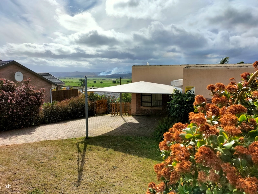 3 Bedroom Property for Sale in Fraaiuitsig Western Cape